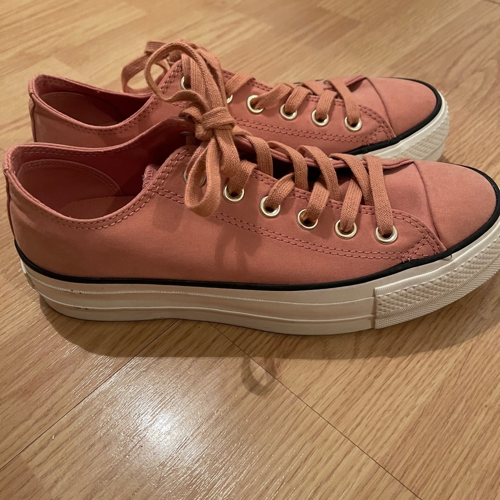 Converse platform size 8